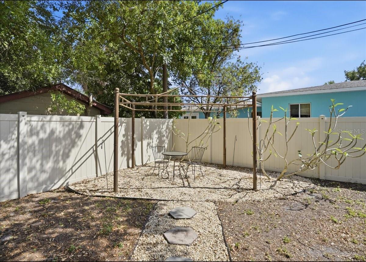 Image 22 of 36 For 3337 16th Street N