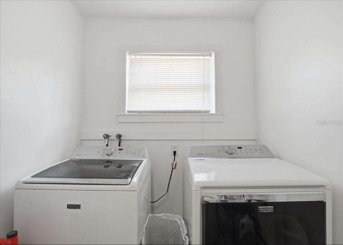 Image 28 of 36 For 3337 16th Street N