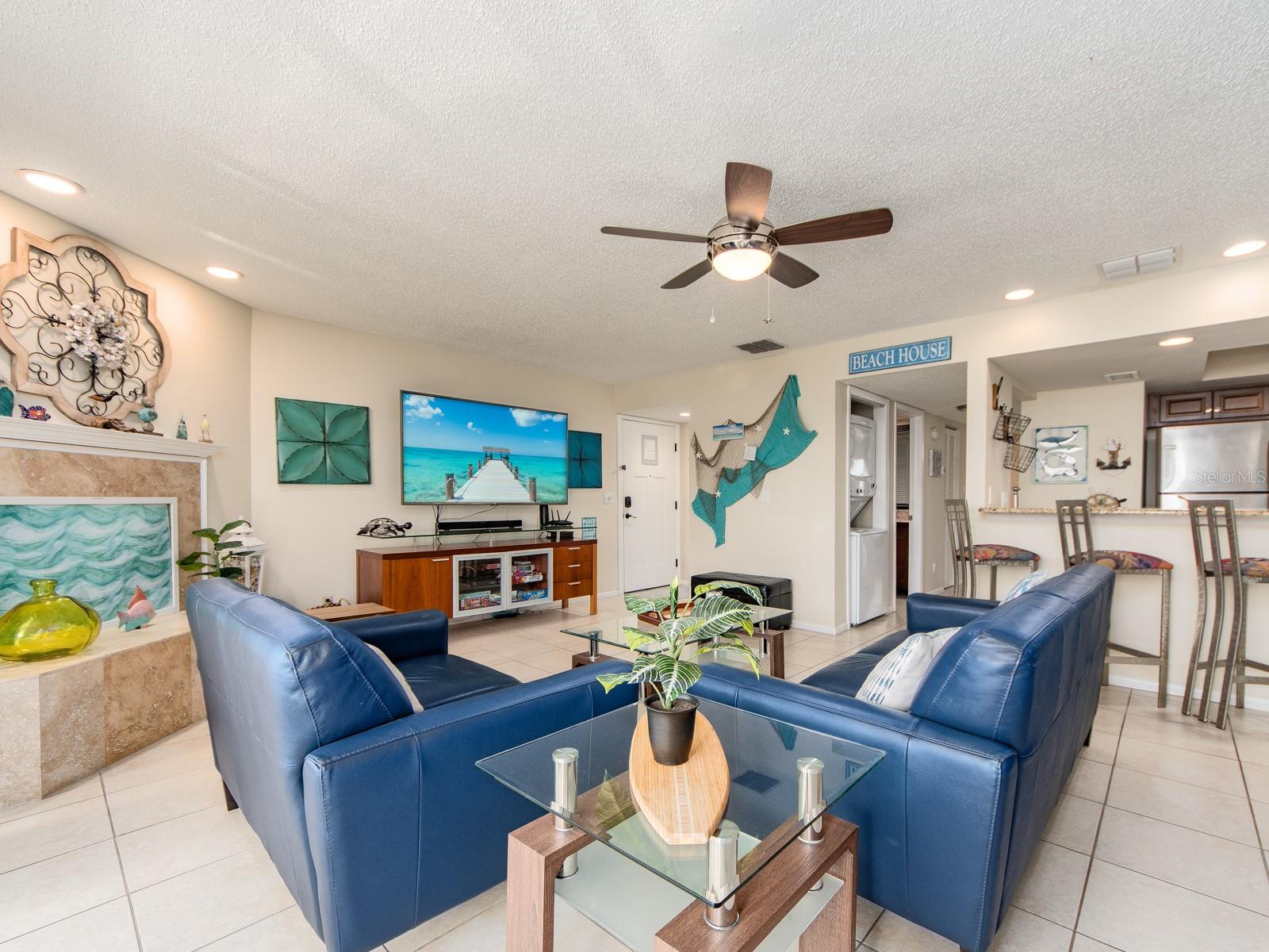 Image 12 of 39 For 2406 Gulf Boulevard 204