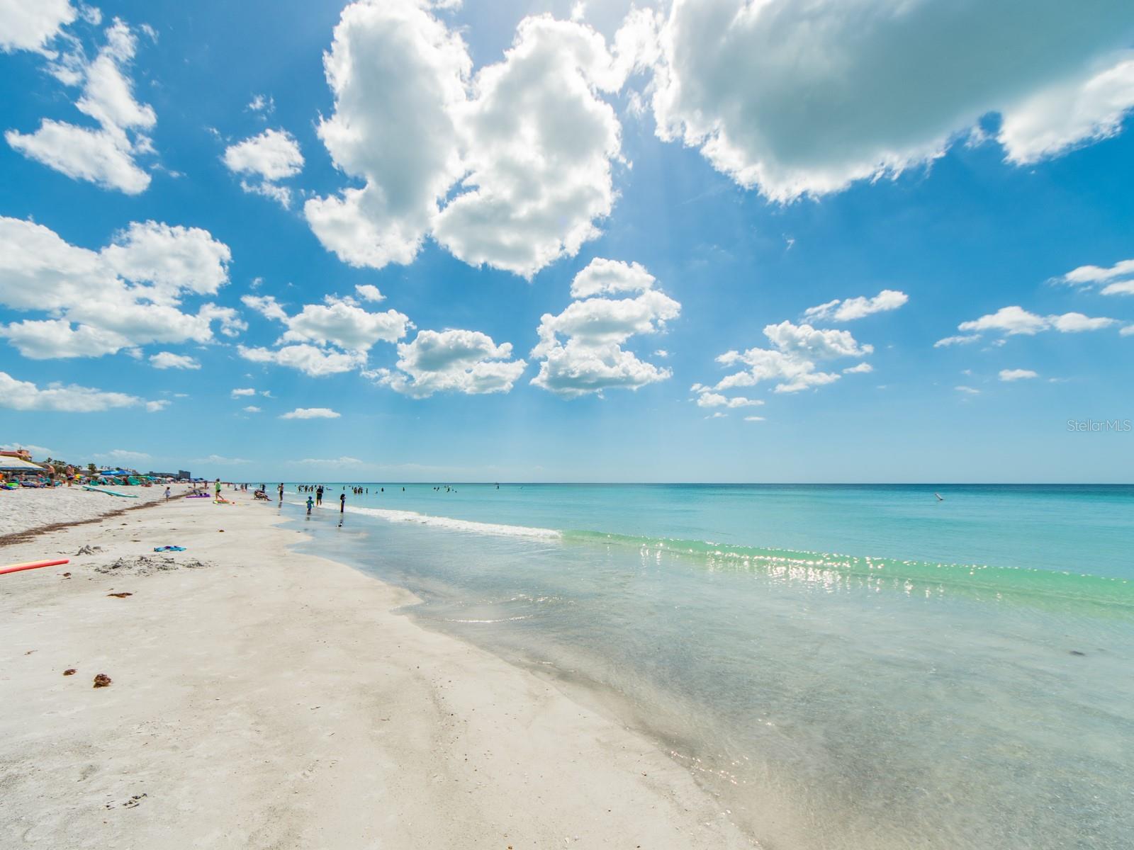 Image 34 of 39 For 2406 Gulf Boulevard 204