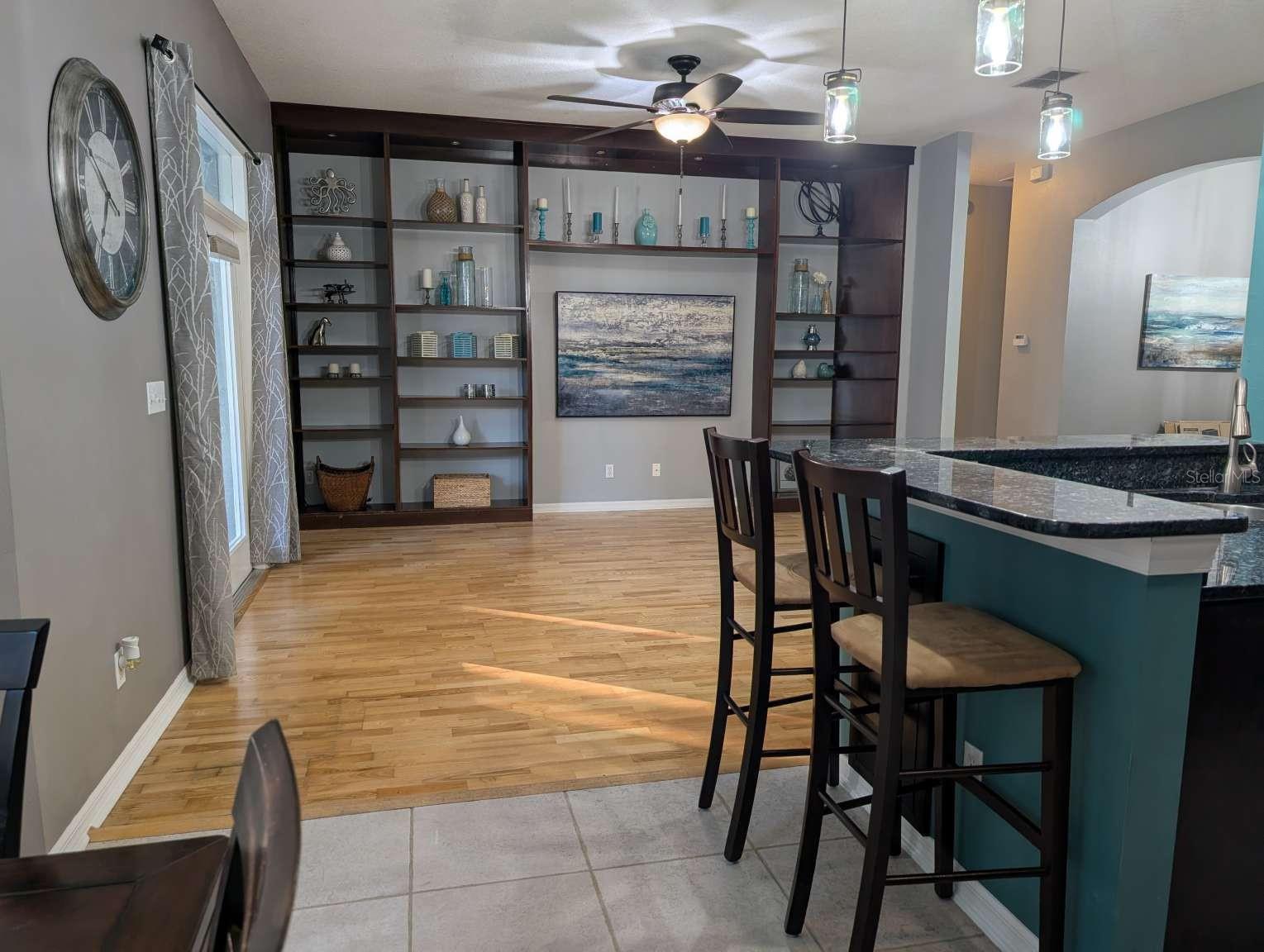 Image 10 of 36 For 556 Summerwood Drive