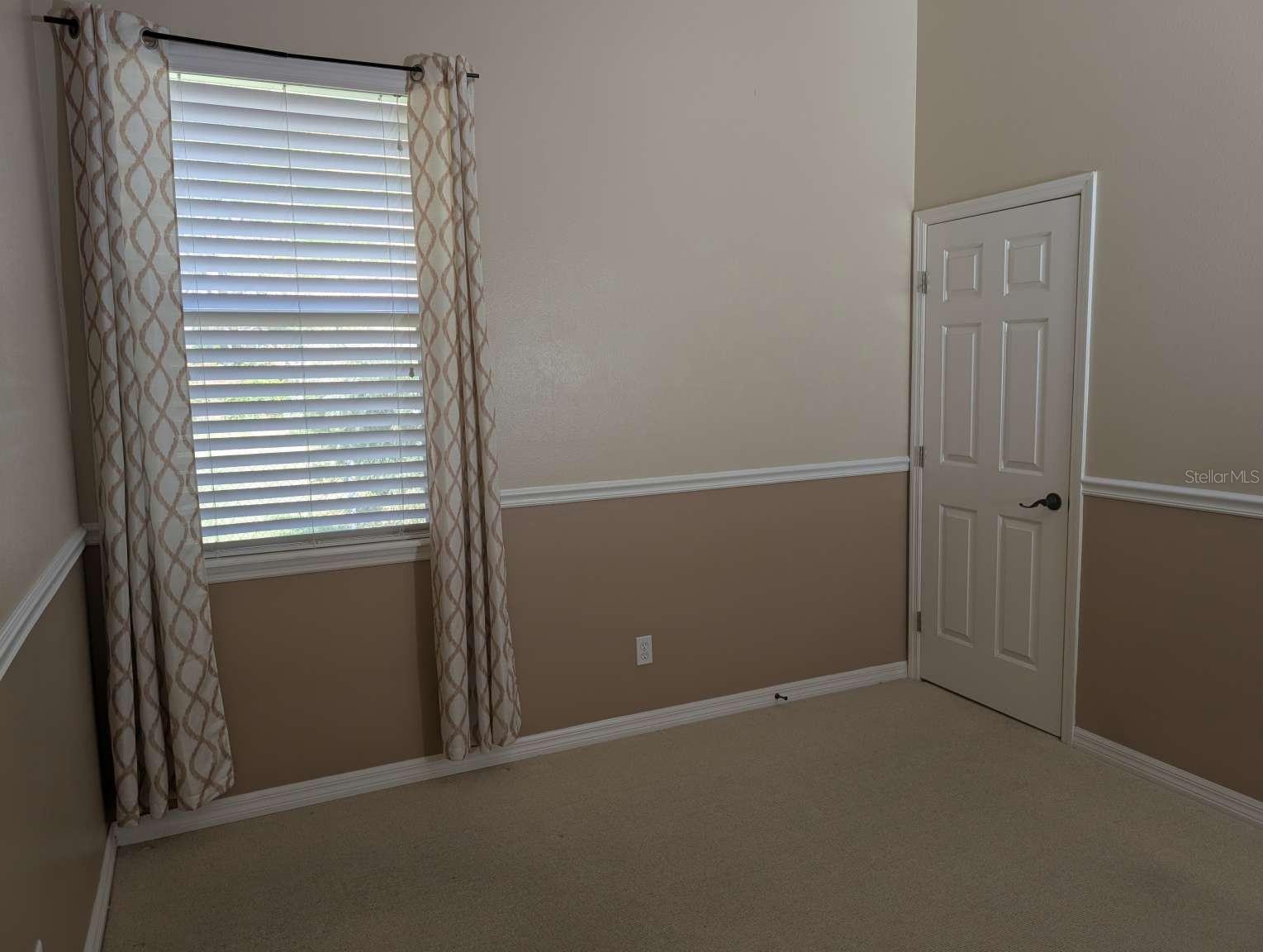 Image 23 of 36 For 556 Summerwood Drive