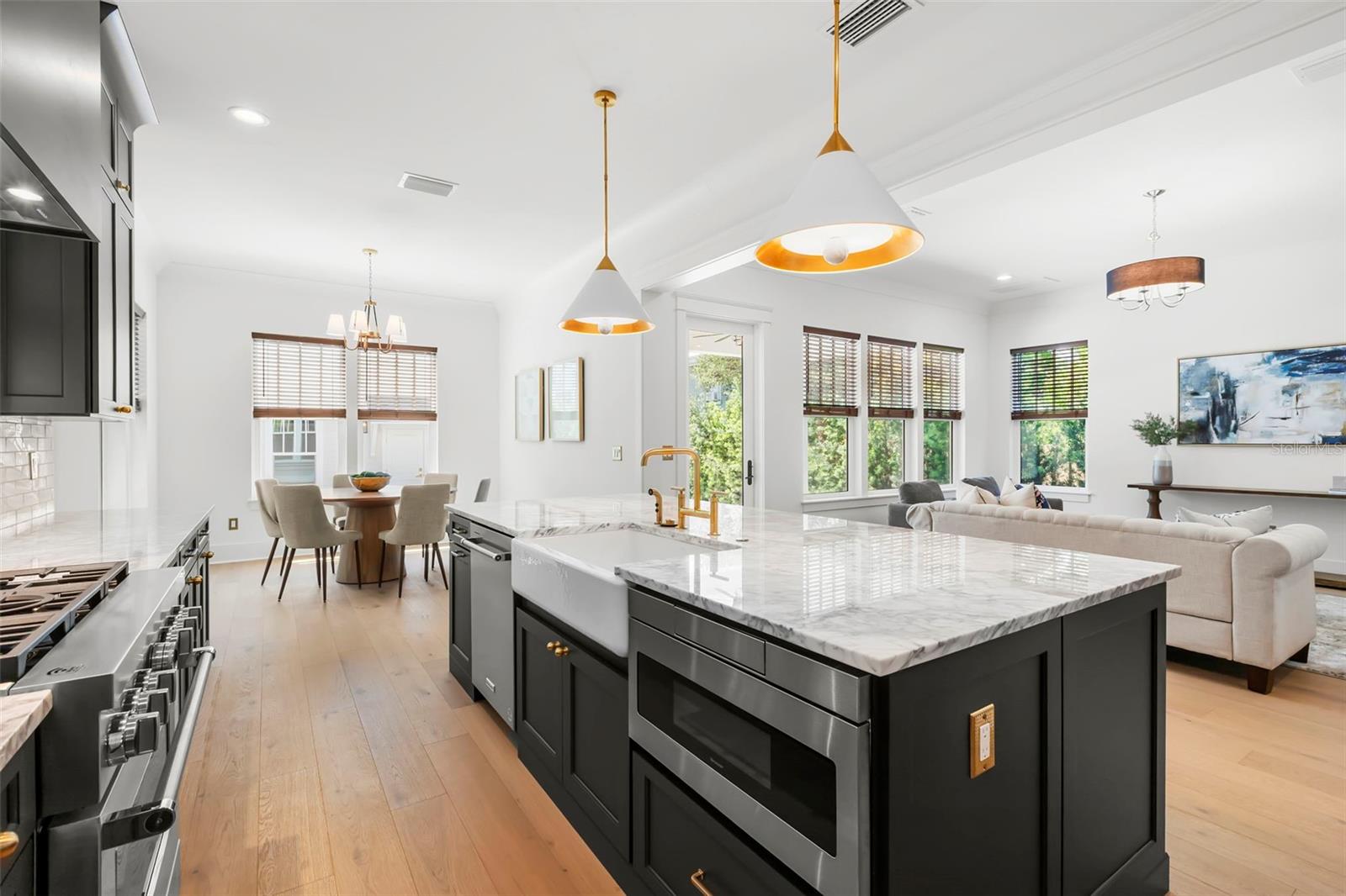 Image 11 of 60 For 1038 26th Avenue N