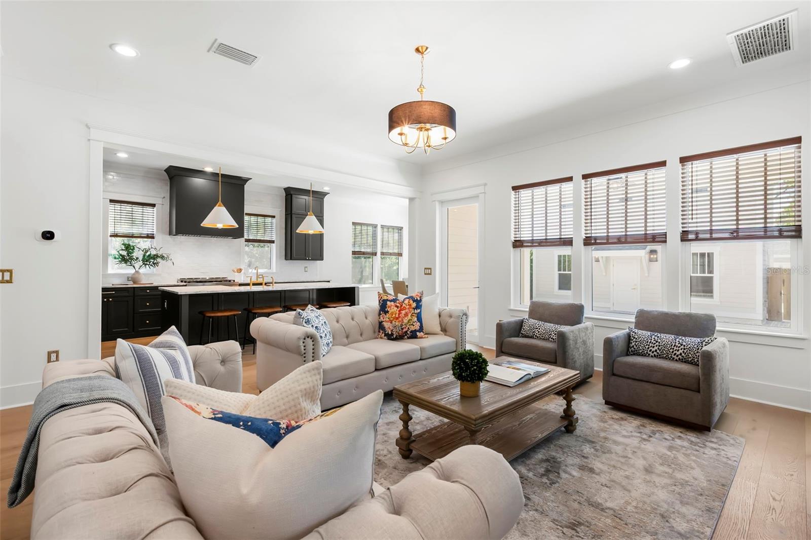 Image 15 of 60 For 1038 26th Avenue N