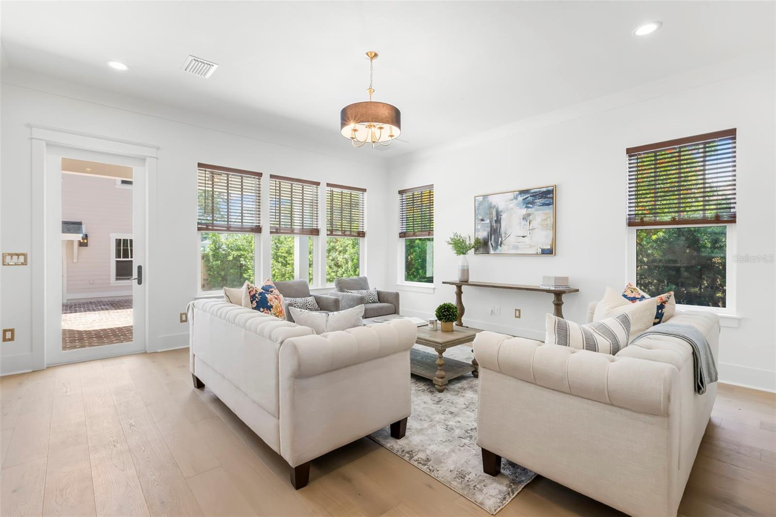 Image 17 of 60 For 1038 26th Avenue N