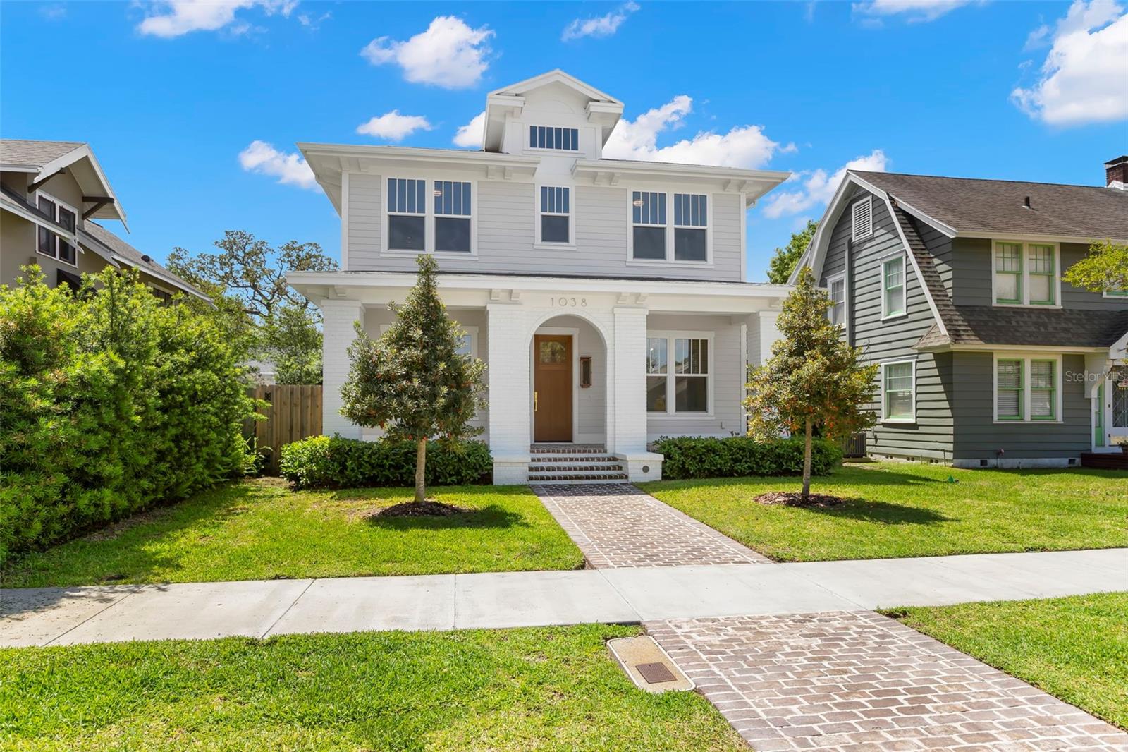 Image 3 of 60 For 1038 26th Avenue N