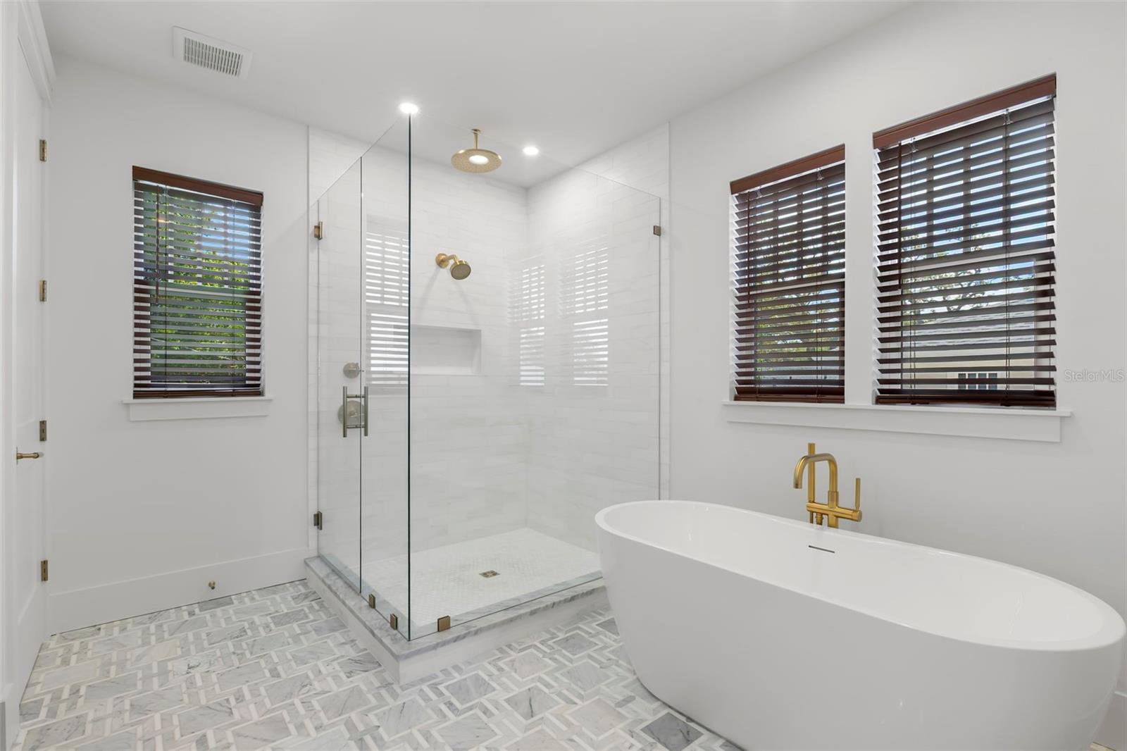 Image 34 of 60 For 1038 26th Avenue N