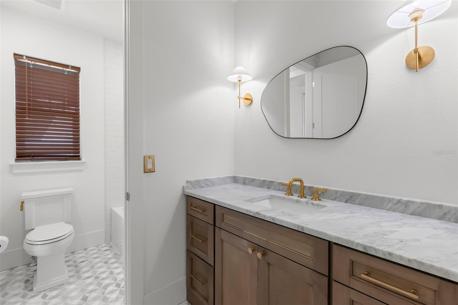 Image 38 of 60 For 1038 26th Avenue N