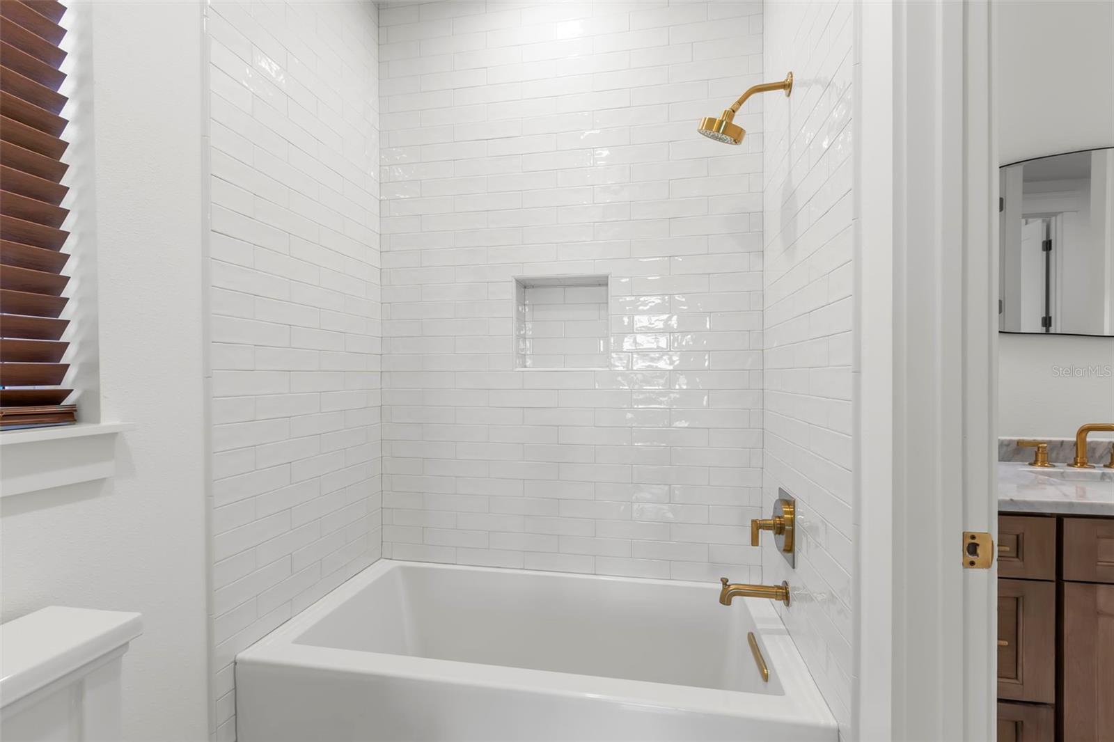 Image 40 of 60 For 1038 26th Avenue N