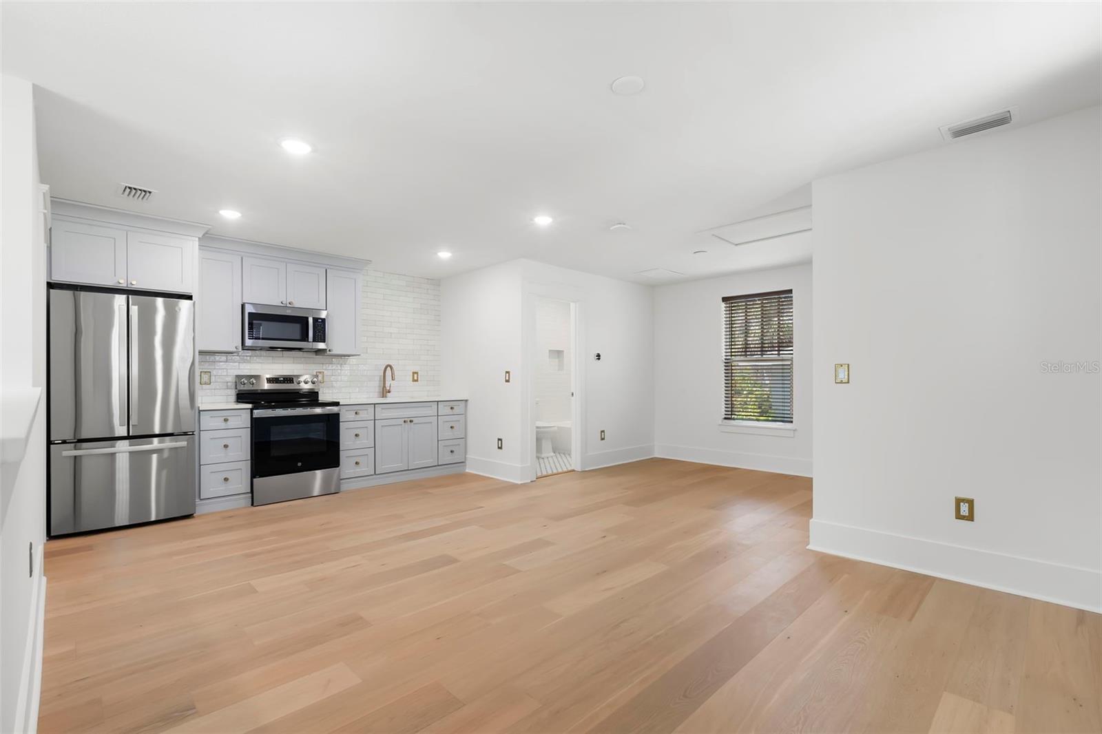 Image 49 of 60 For 1038 26th Avenue N