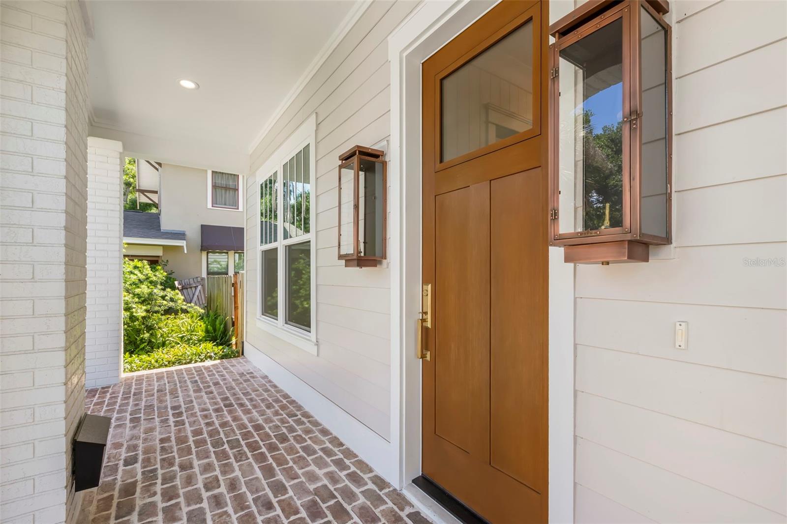 Image 5 of 60 For 1038 26th Avenue N