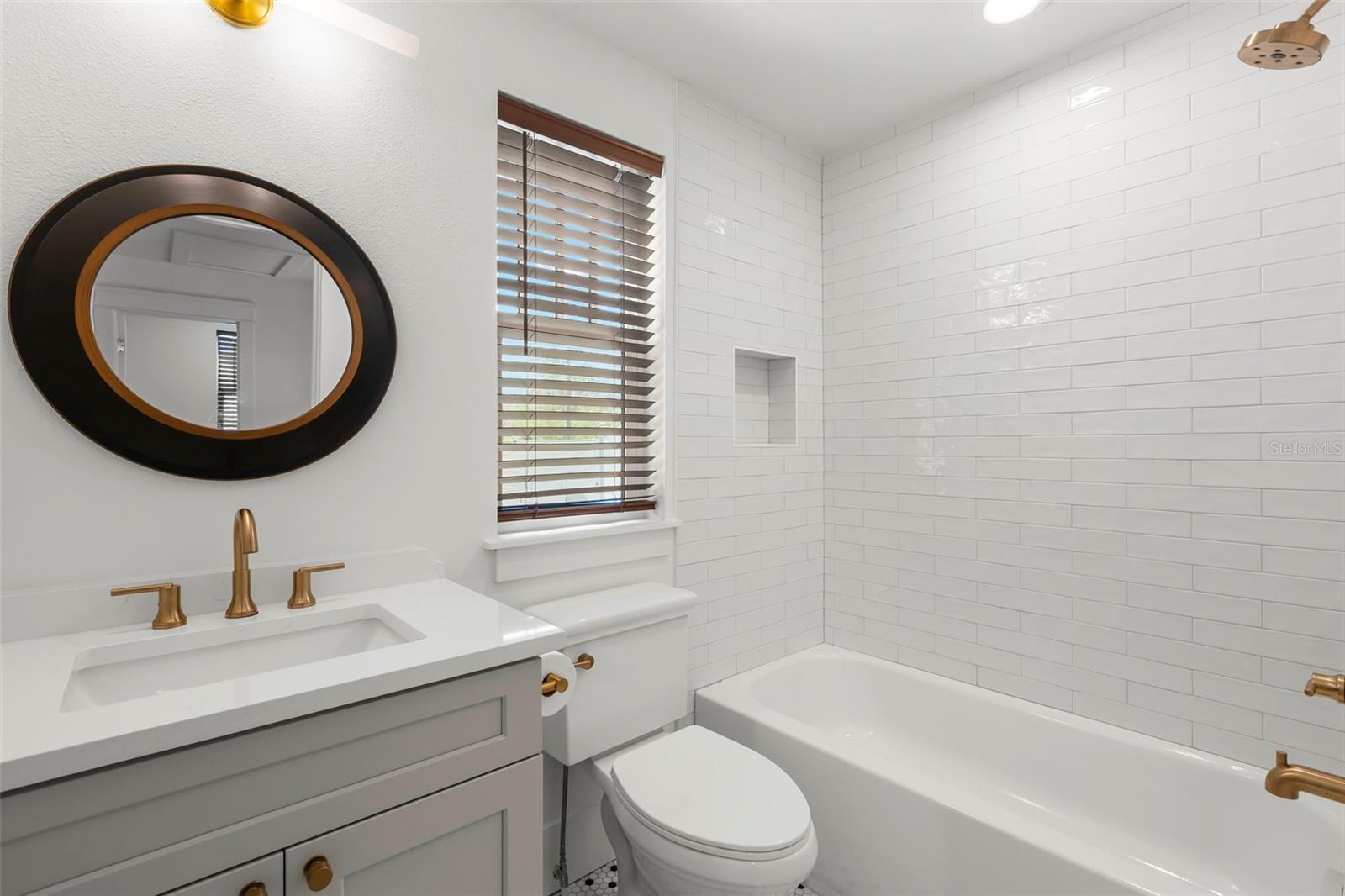 Image 51 of 60 For 1038 26th Avenue N