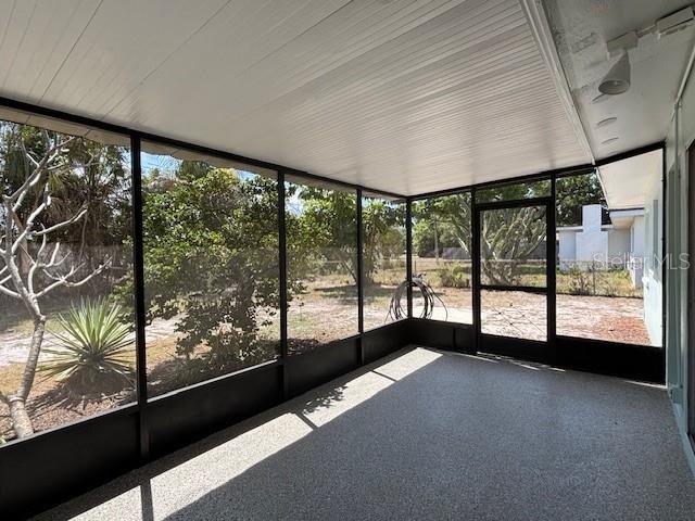 Image 14 of 17 For 619 Richmond Street