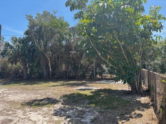 Image 16 of 17 For 619 Richmond Street