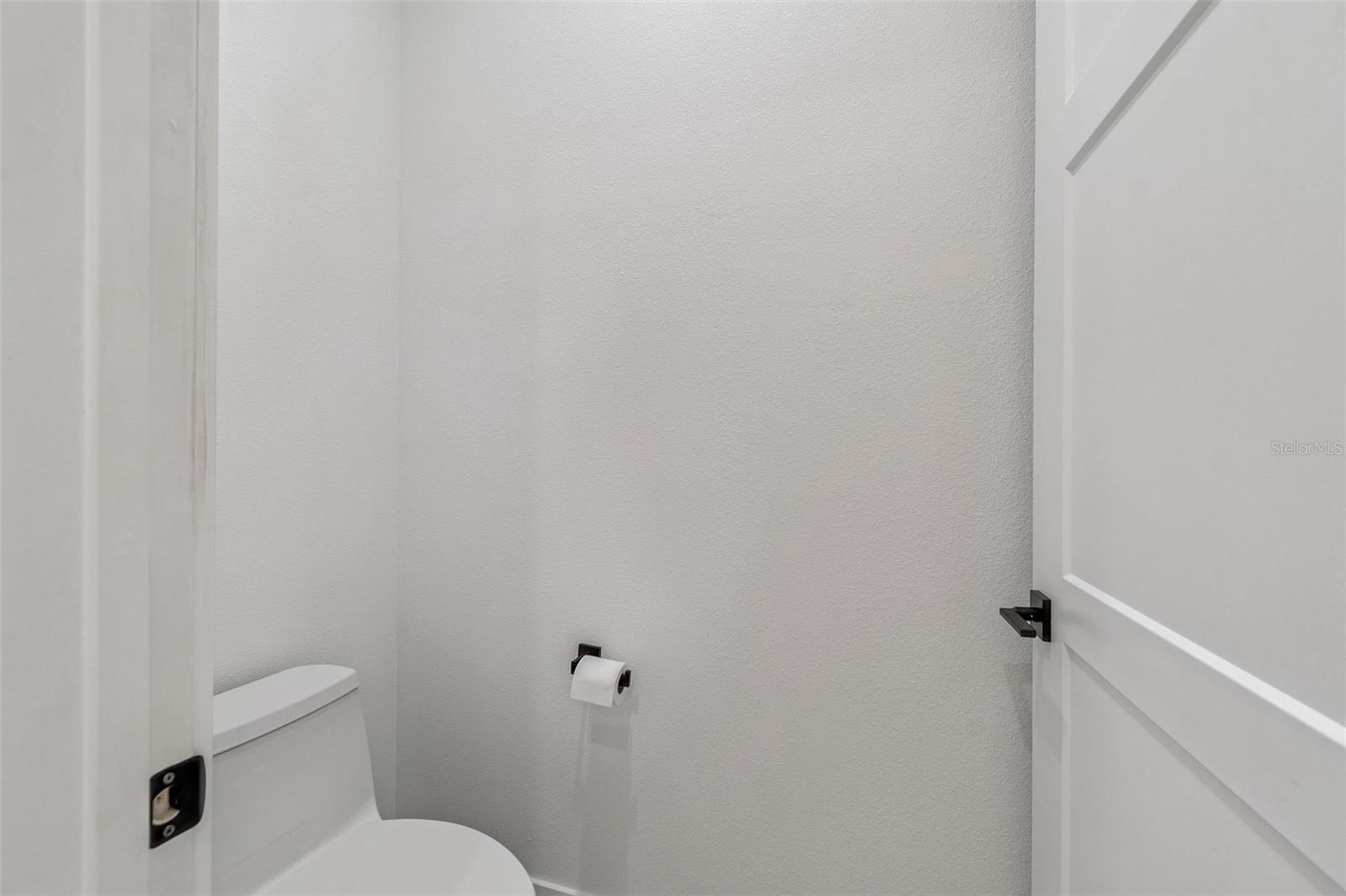 Image 56 of 57 For 2724 5th Avenue S