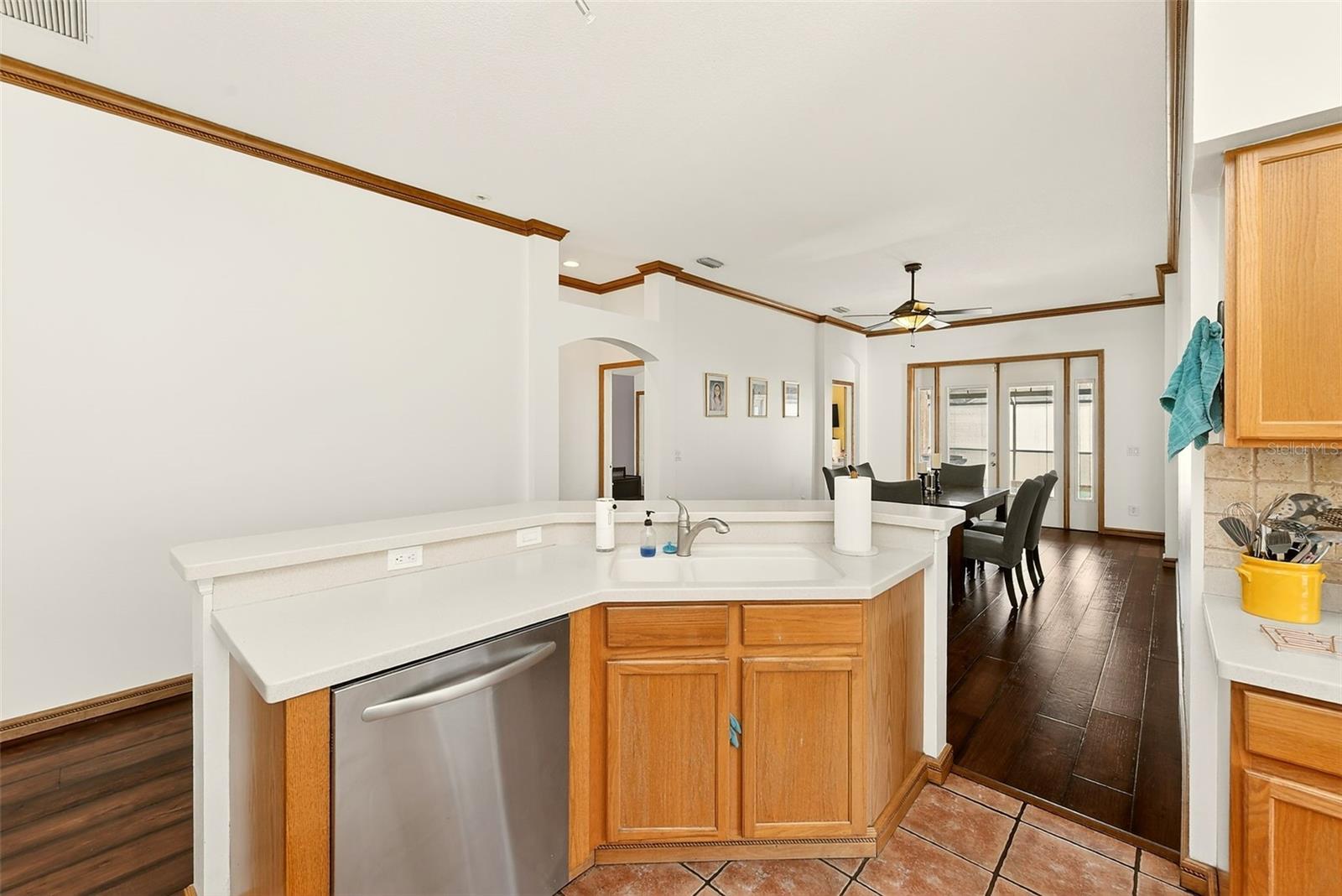 Image 11 of 52 For 2927 Hickory Grove Drive