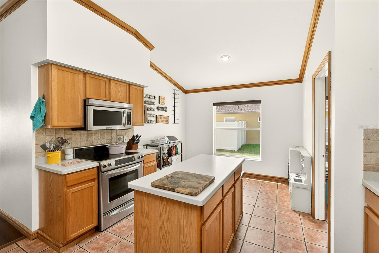 Image 12 of 52 For 2927 Hickory Grove Drive