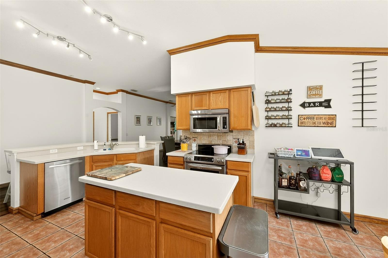 Image 14 of 52 For 2927 Hickory Grove Drive