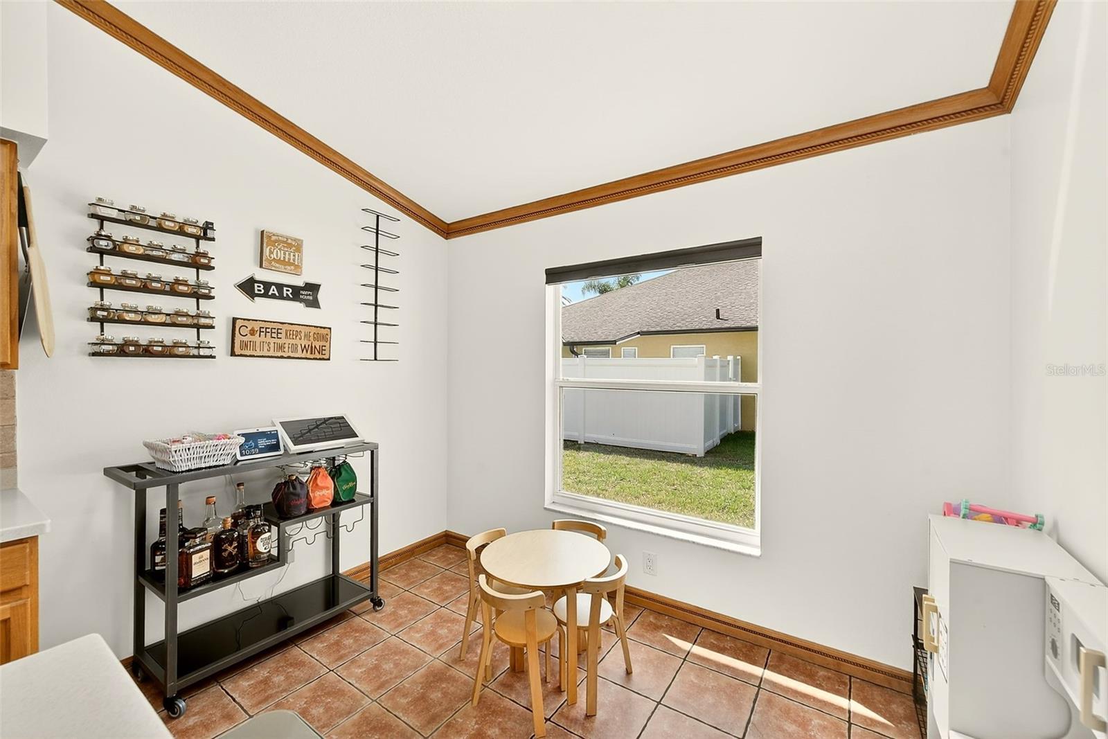 Image 18 of 52 For 2927 Hickory Grove Drive