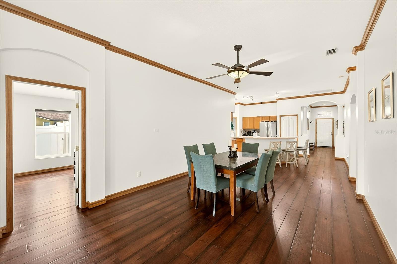 Image 21 of 52 For 2927 Hickory Grove Drive