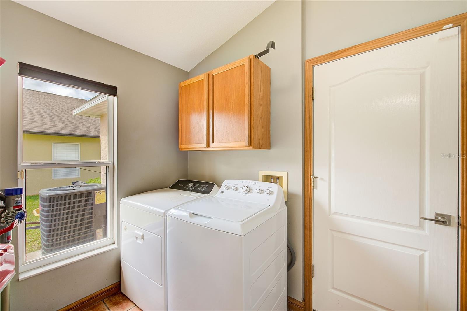 Image 33 of 52 For 2927 Hickory Grove Drive