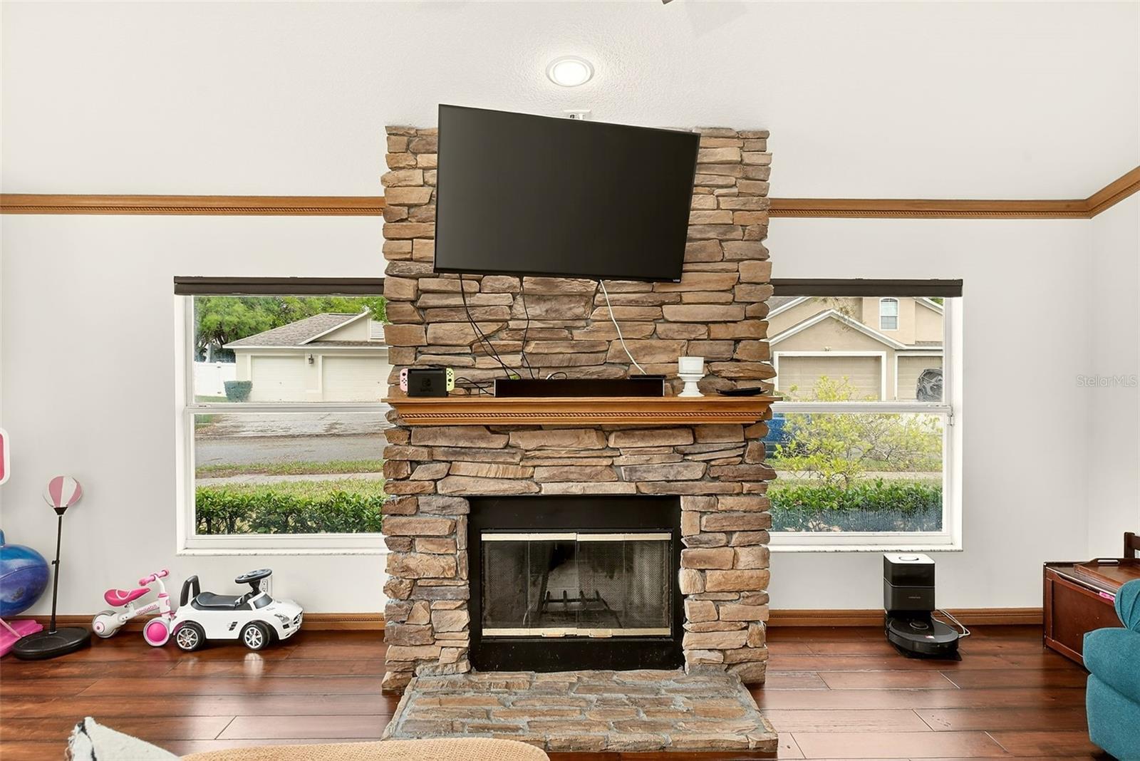 Image 7 of 52 For 2927 Hickory Grove Drive