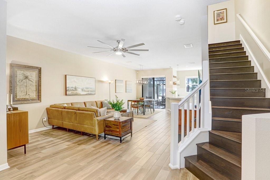 Image 4 of 45 For 11404 Crowned Sparrow Lane