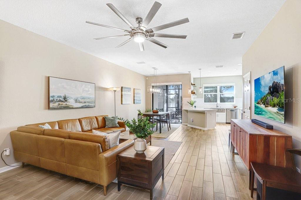 Image 8 of 45 For 11404 Crowned Sparrow Lane