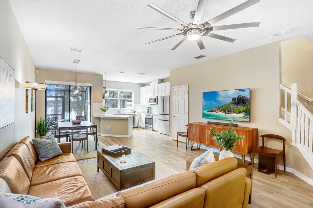 Image 9 of 45 For 11404 Crowned Sparrow Lane