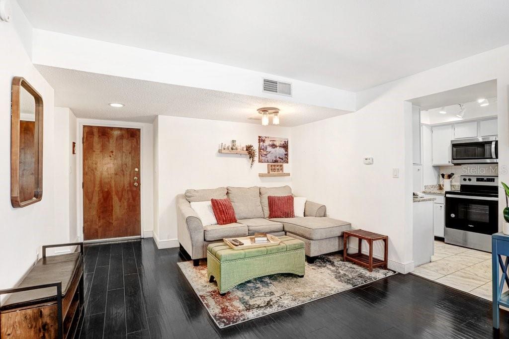 Image 7 of 51 For 13602 Village Drive 1205