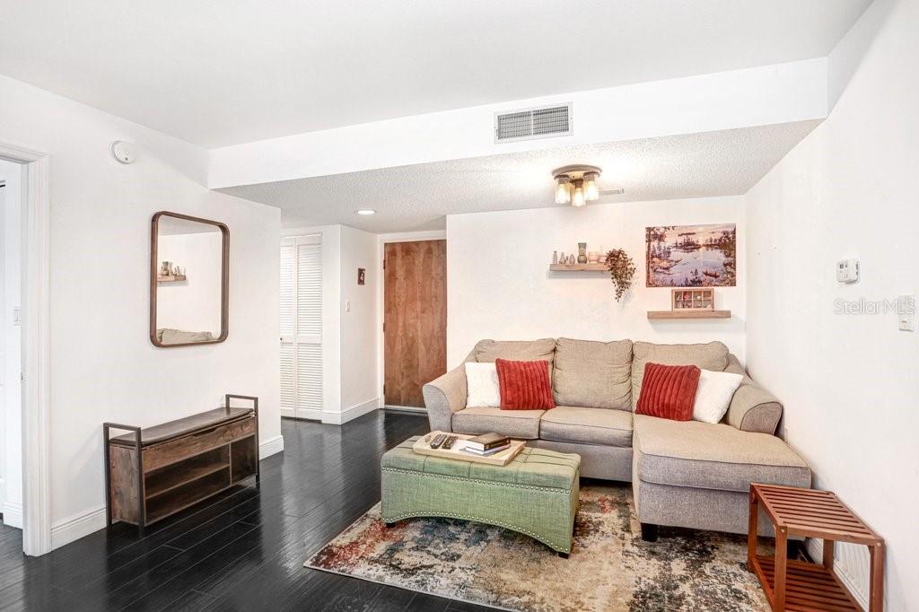 Image 8 of 51 For 13602 Village Drive 1205