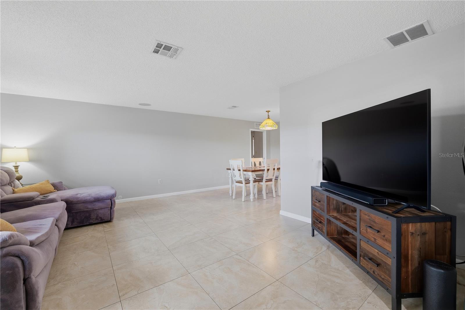 Image 11 of 36 For 10062 121st Street