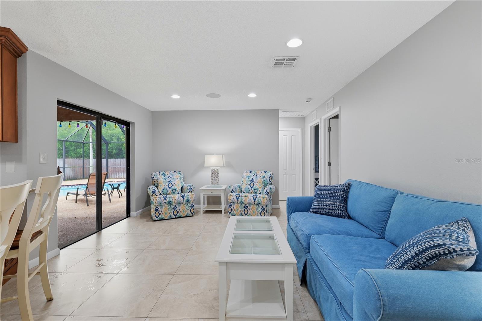 Image 13 of 36 For 10062 121st Street