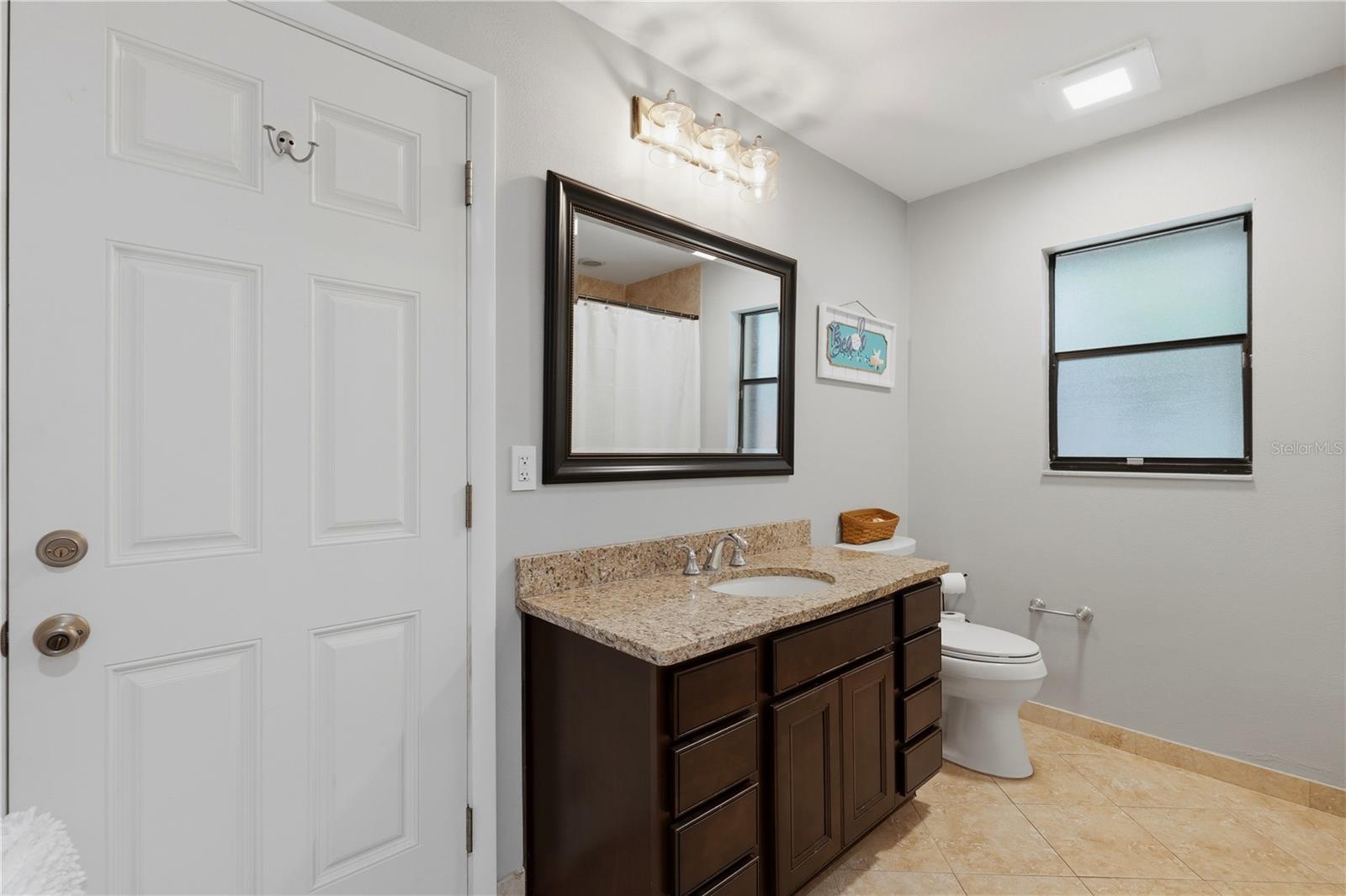 Image 25 of 36 For 10062 121st Street