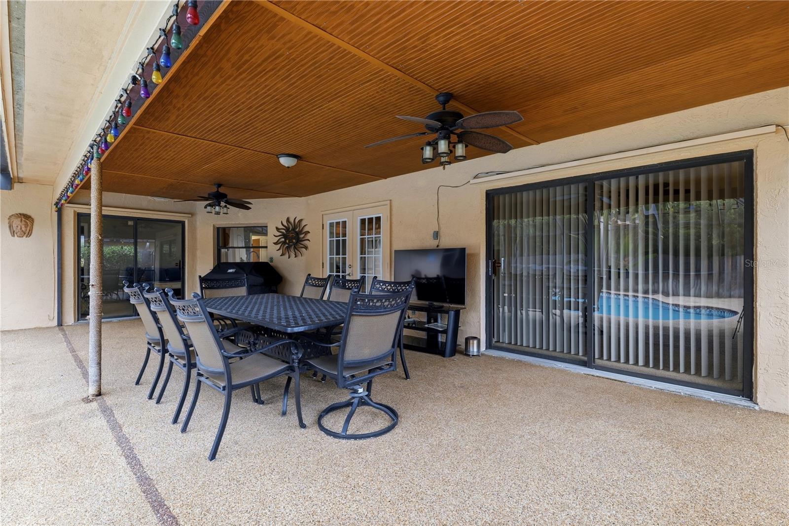 Image 27 of 36 For 10062 121st Street