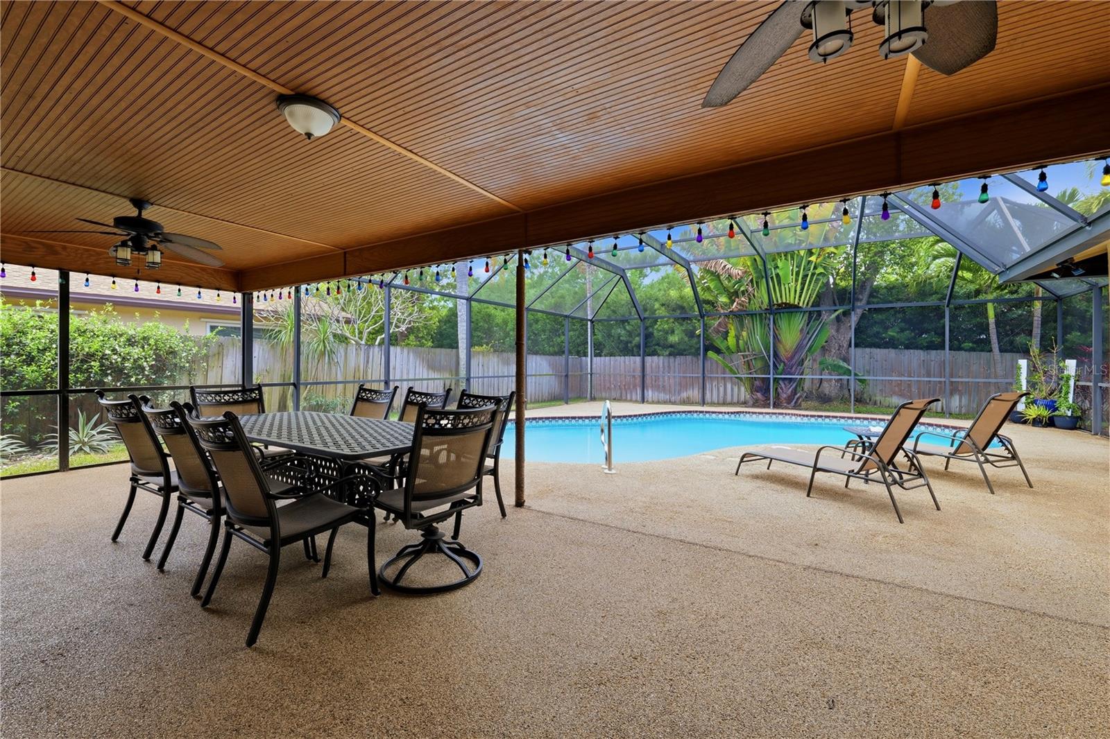 Image 5 of 36 For 10062 121st Street