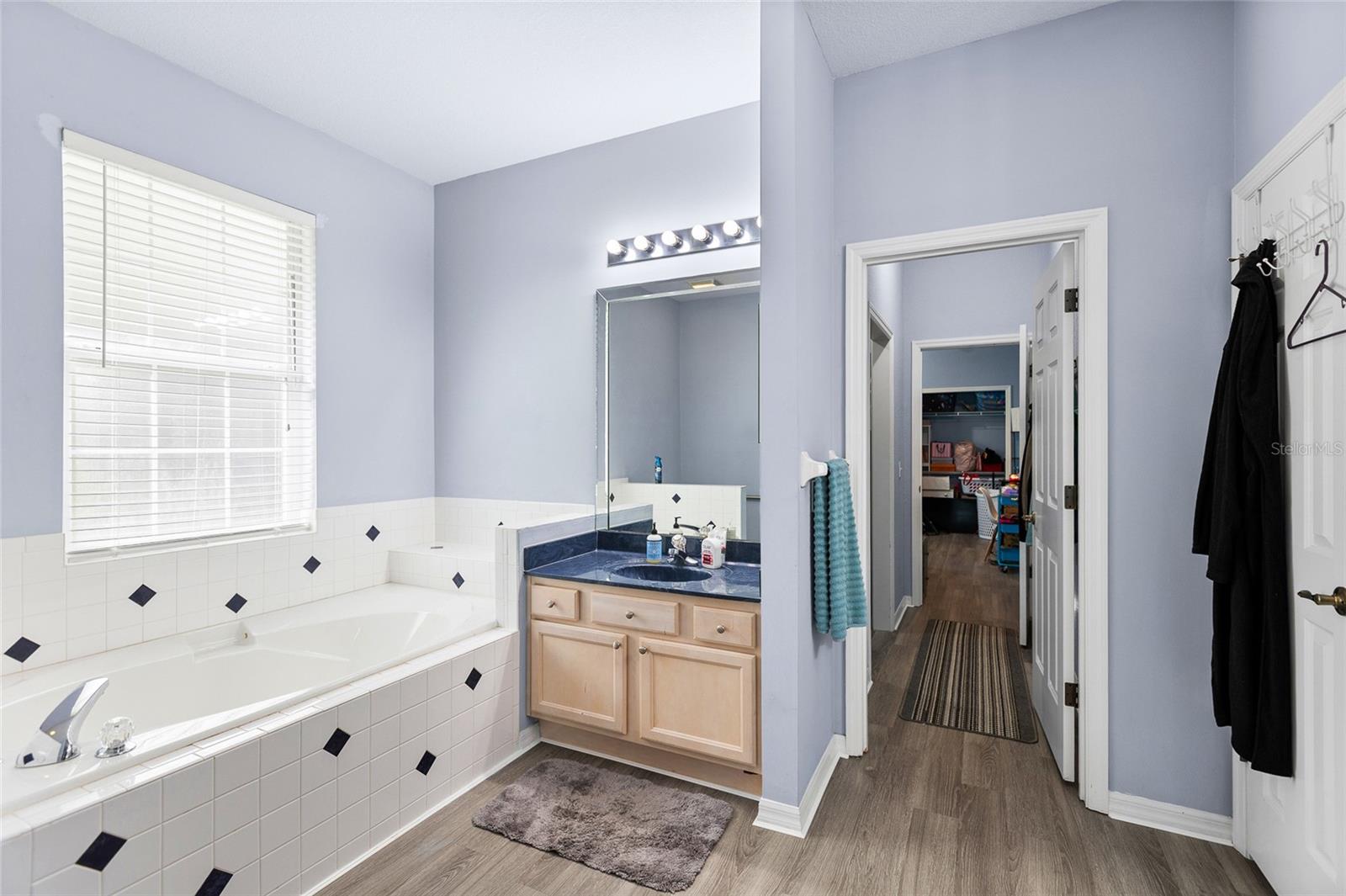 Image 21 of 44 For 20130 95th Street