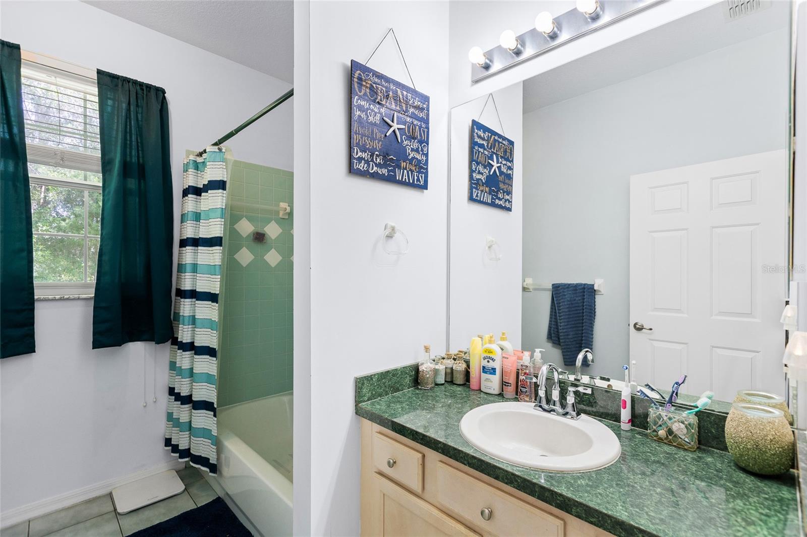 Image 28 of 44 For 20130 95th Street