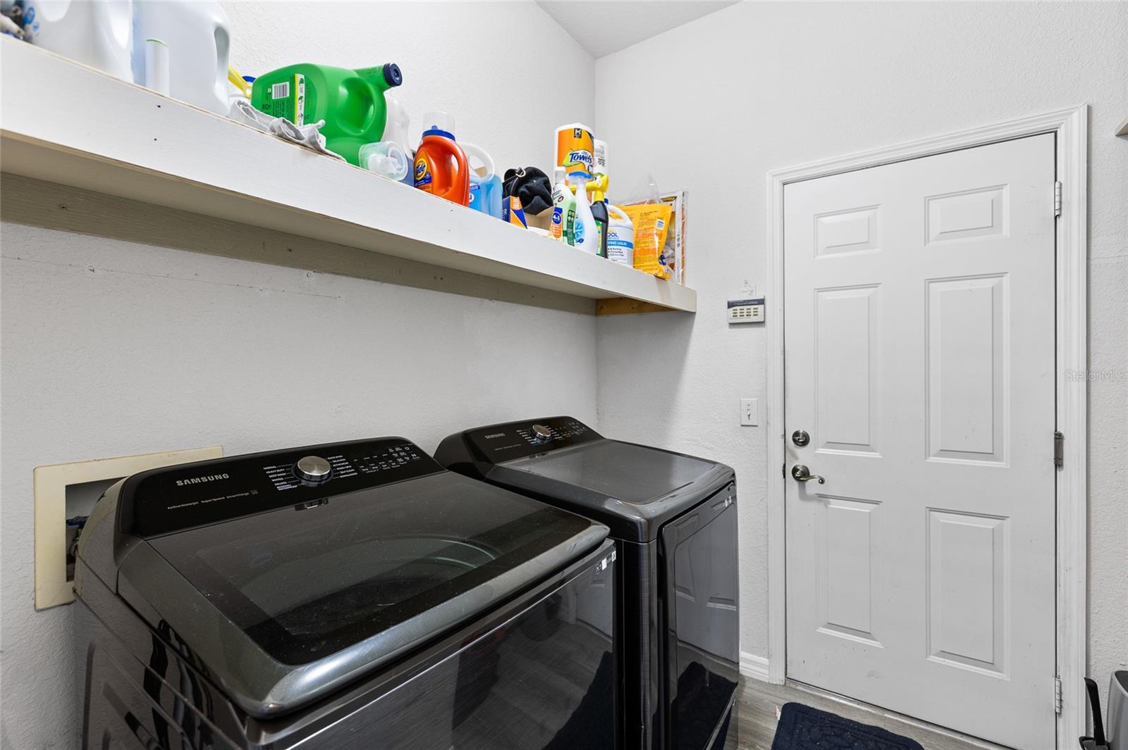 Image 33 of 44 For 20130 95th Street