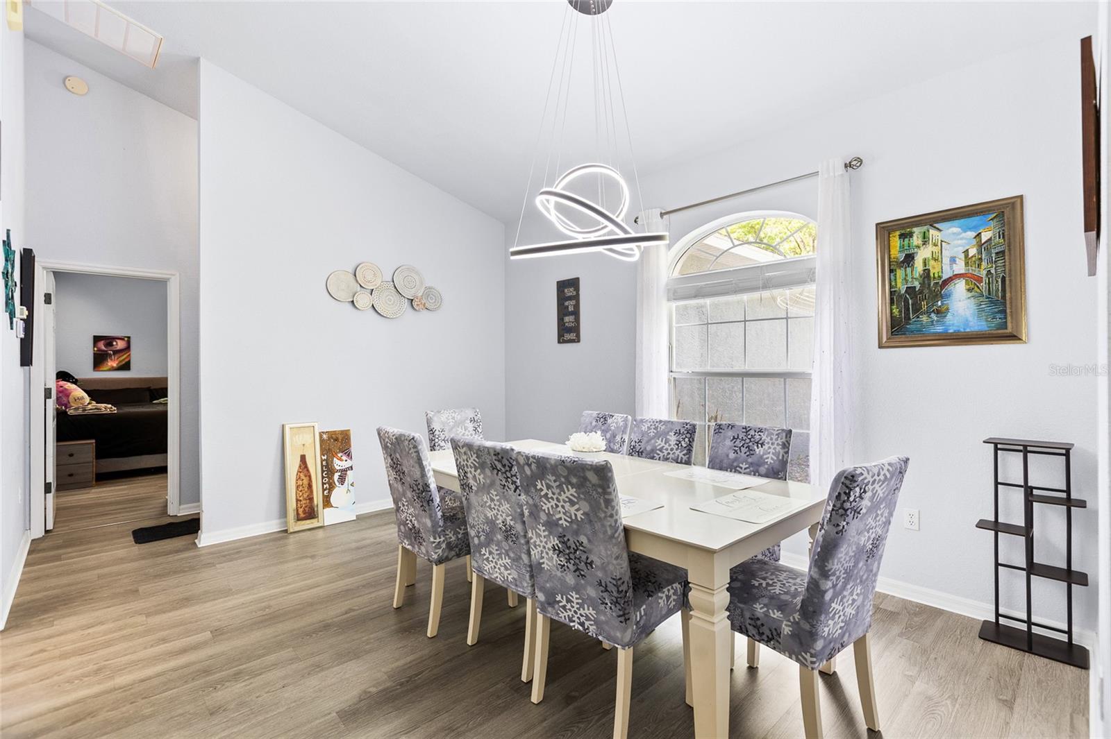 Image 5 of 44 For 20130 95th Street