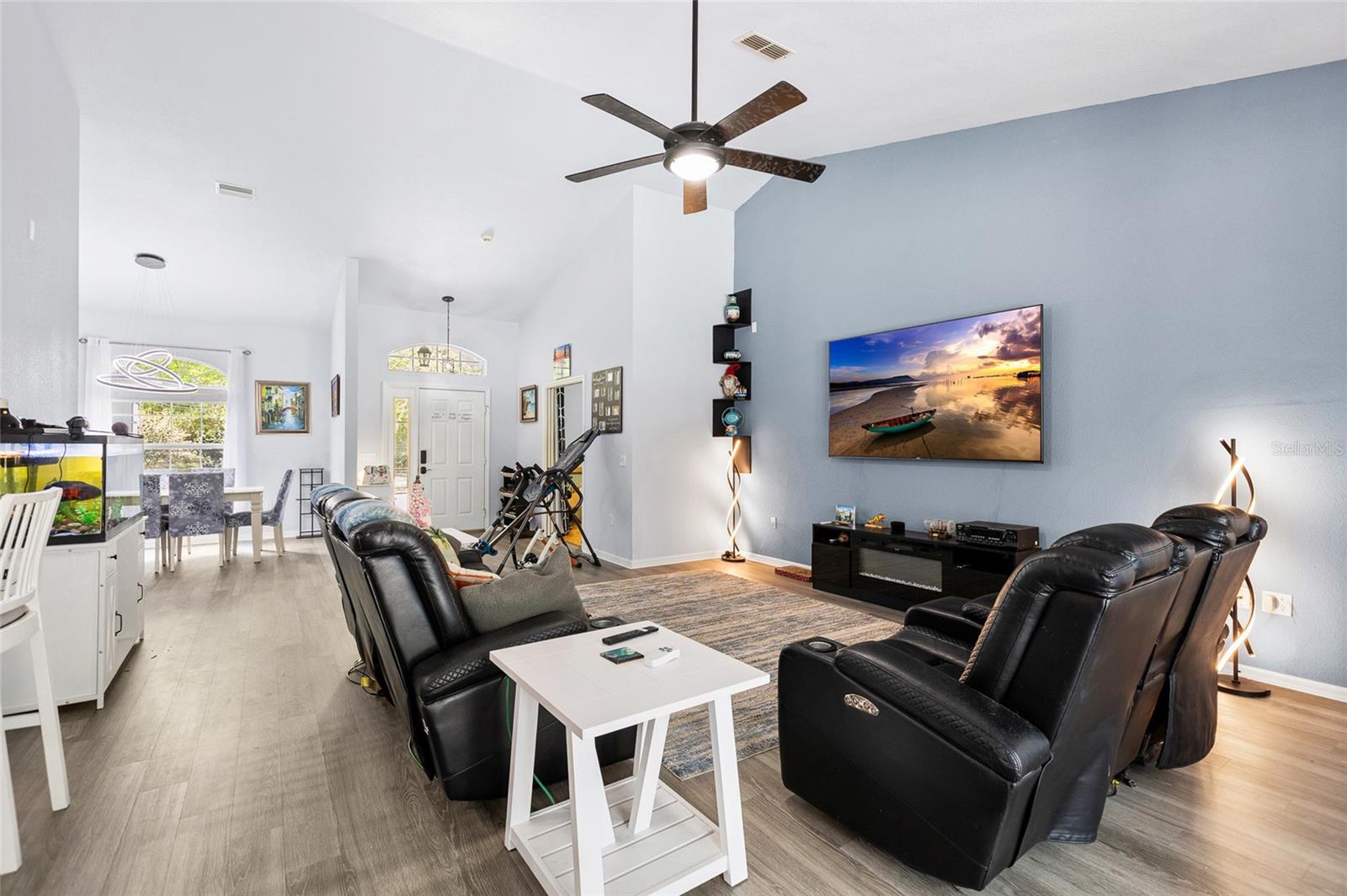 Image 7 of 44 For 20130 95th Street