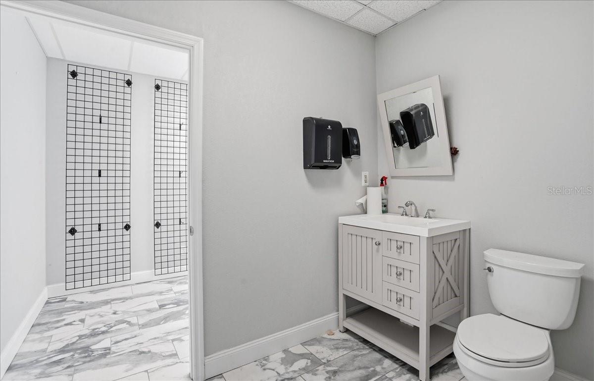 Image 11 of 32 For 6321 Poter  2