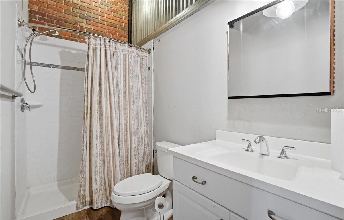 Image 19 of 32 For 6321 Poter  2