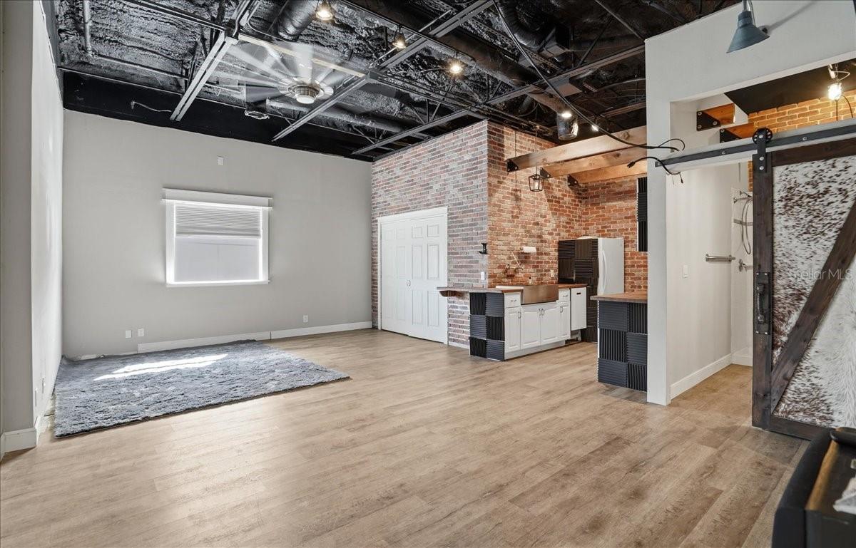 Image 20 of 32 For 6321 Poter  2