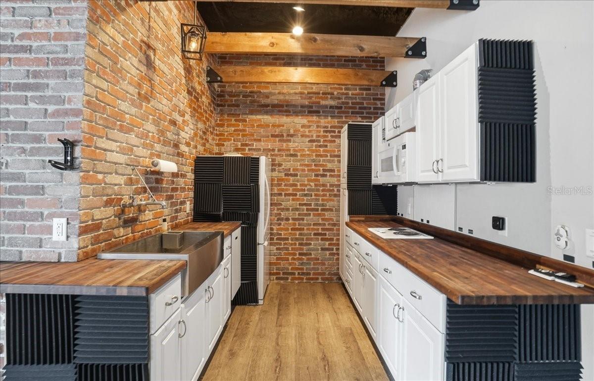 Image 22 of 32 For 6321 Poter  2