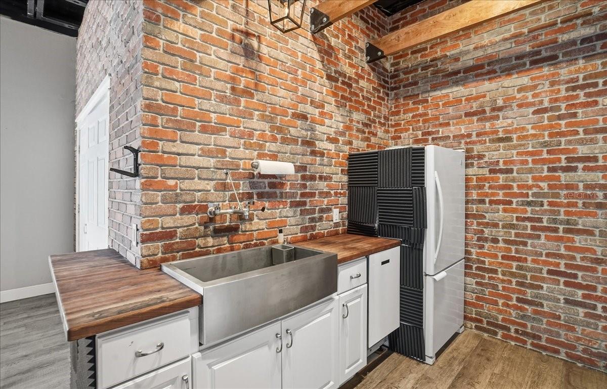 Image 24 of 32 For 6321 Poter  2