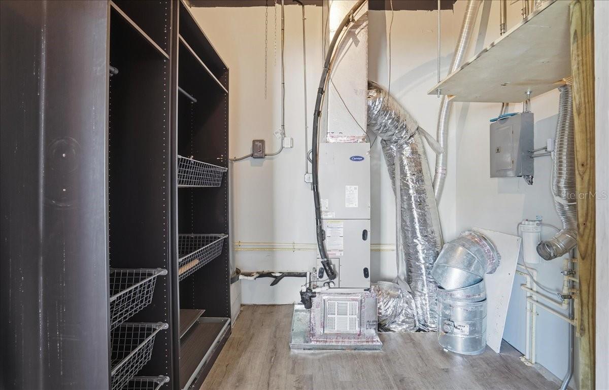 Image 28 of 32 For 6321 Poter  2