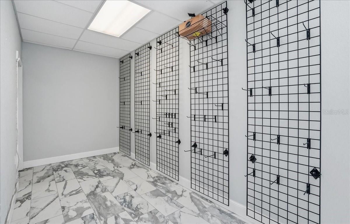 Image 7 of 32 For 6321 Poter  2