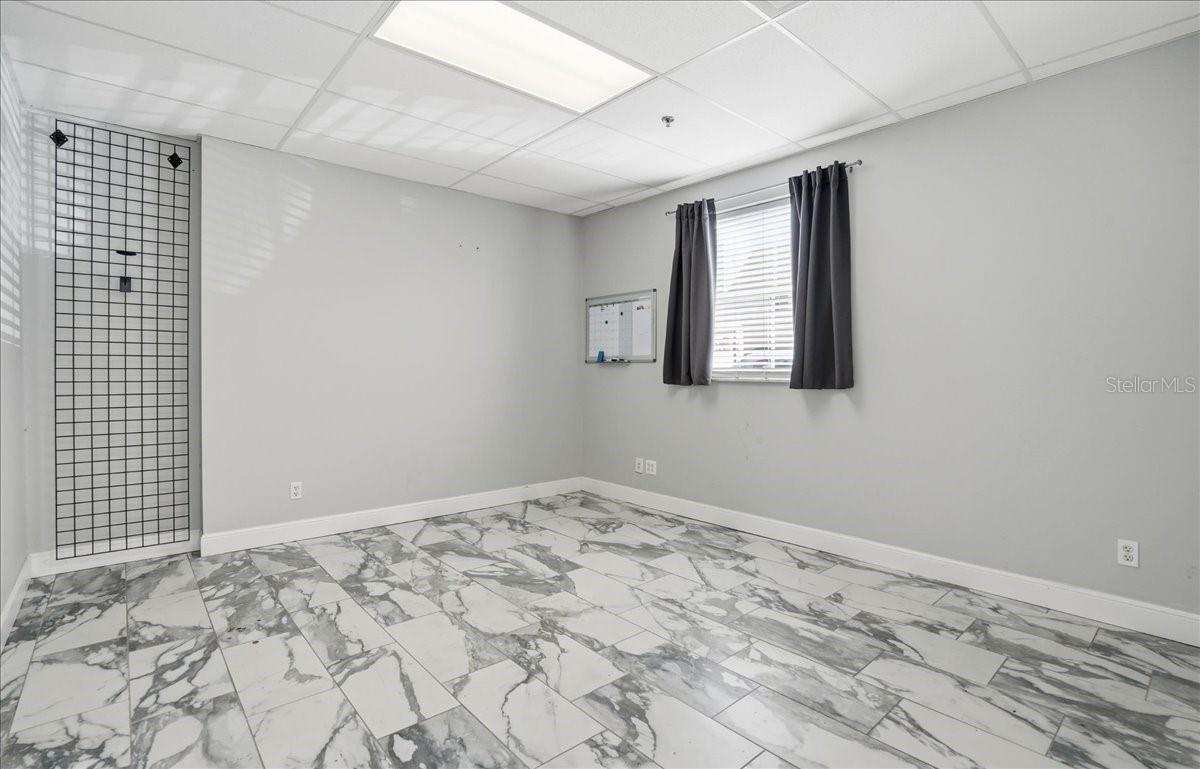 Image 8 of 32 For 6321 Poter  2