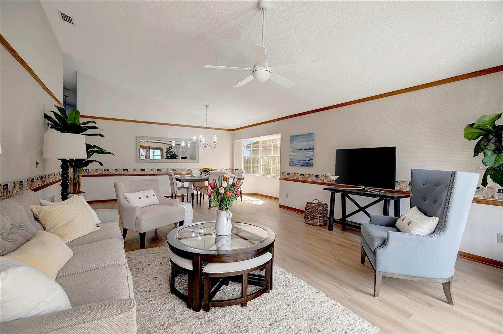 Image 11 of 46 For 11326 81st Place